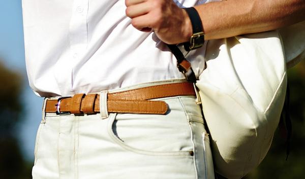 How to Wear a Casual Shirt - Should I Tuck It In?